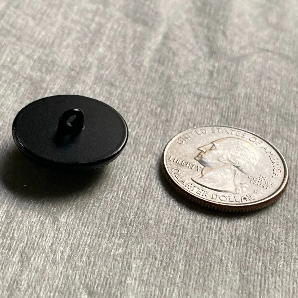 3 Chanel button - Picture 9 of 10